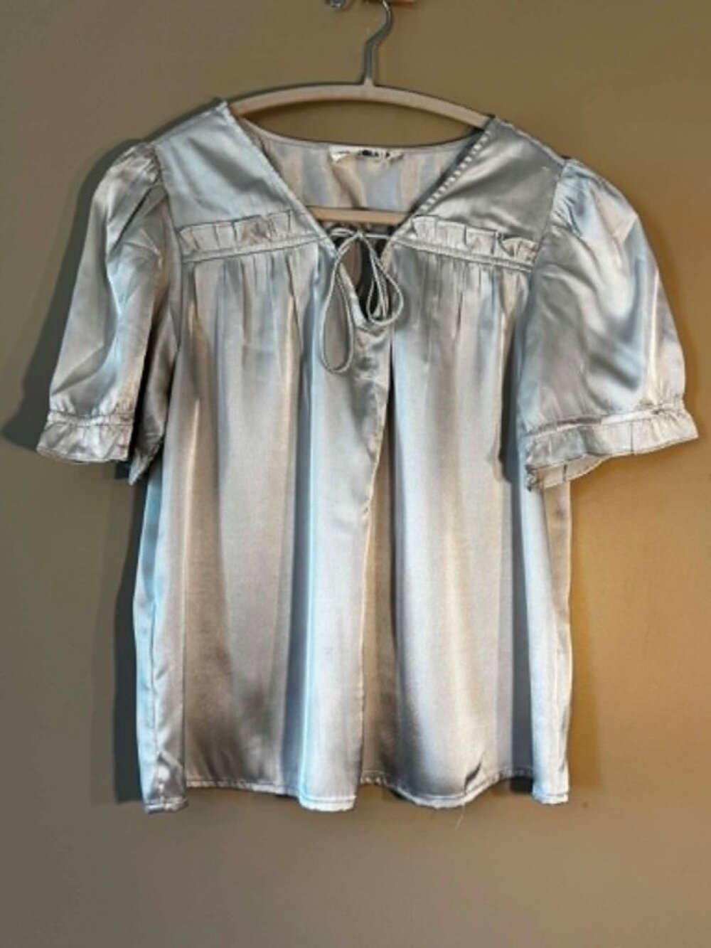 Natural Life Silver Satin Ruffle Blouse Tie Front Puff Sleeve Size M